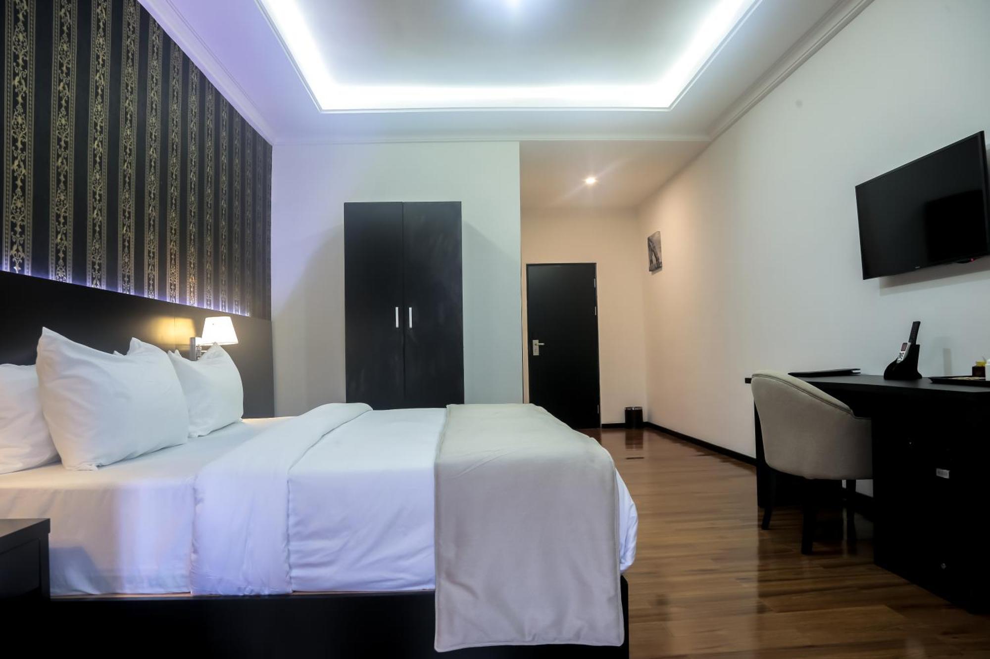 BON Hotel Ikeja Residence Exterior foto