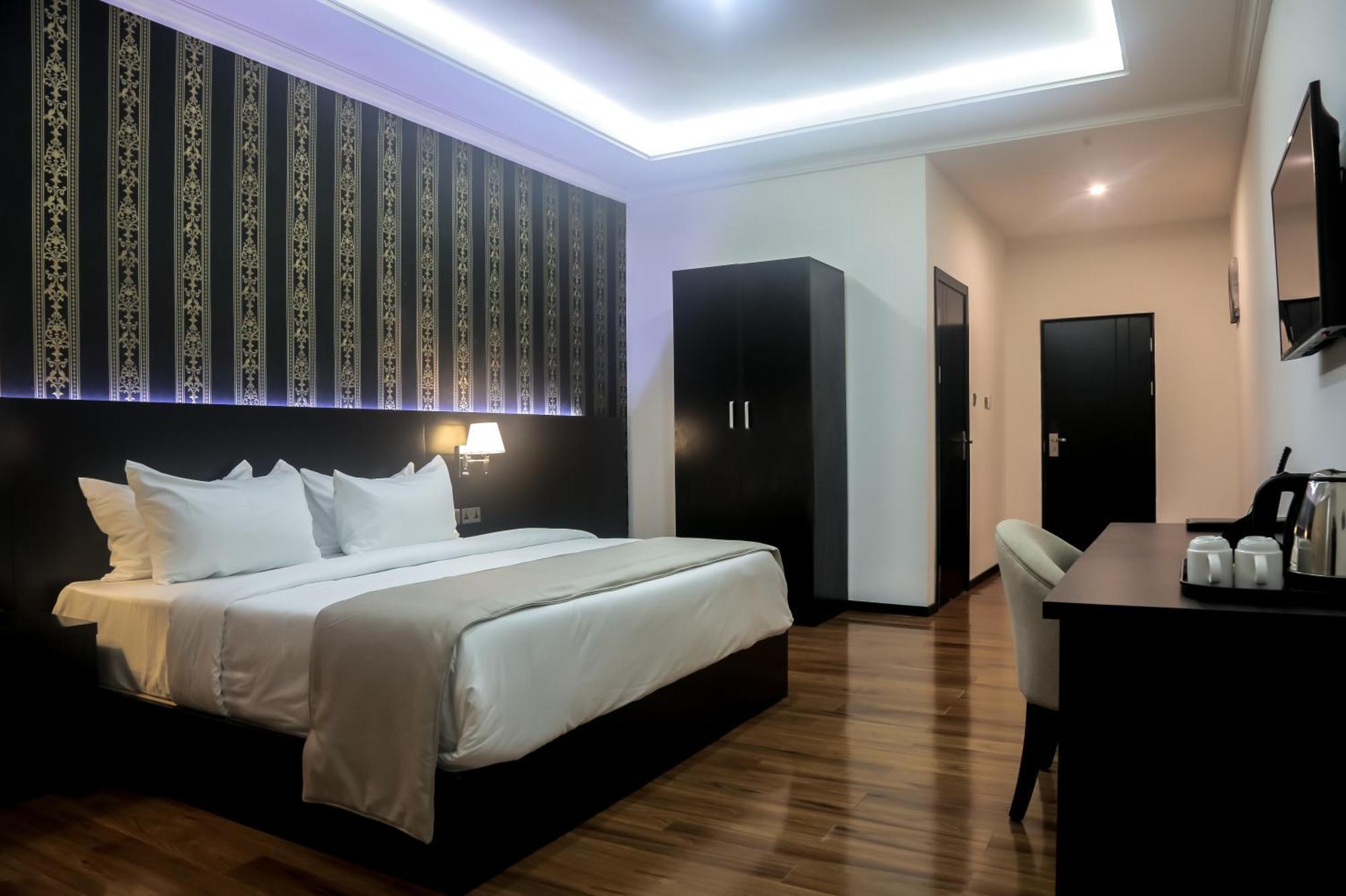 BON Hotel Ikeja Residence Exterior foto