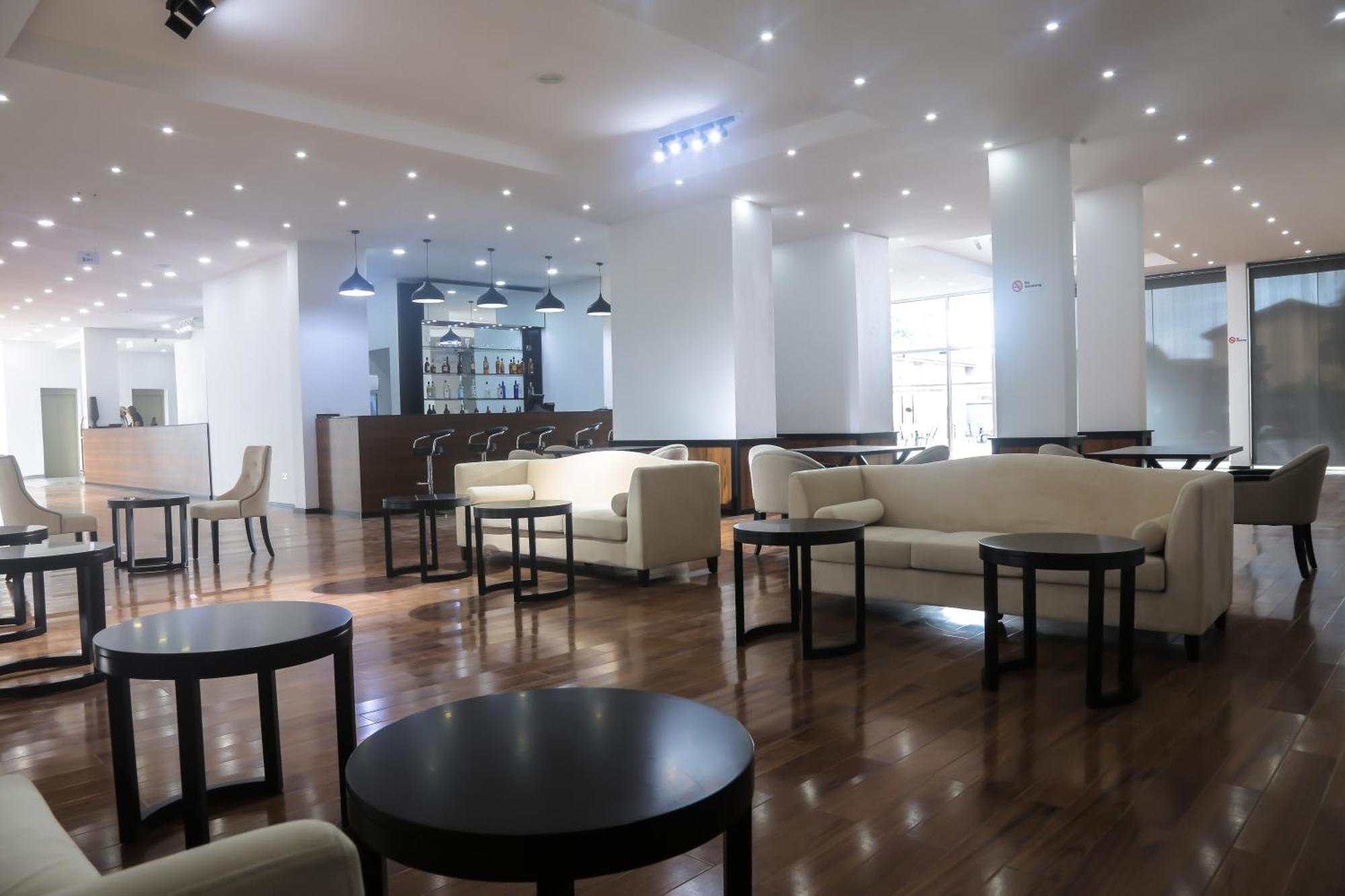 BON Hotel Ikeja Residence Exterior foto